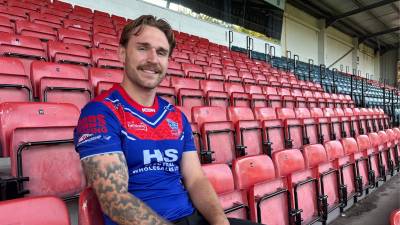 Half-back Ben White joins Hornets